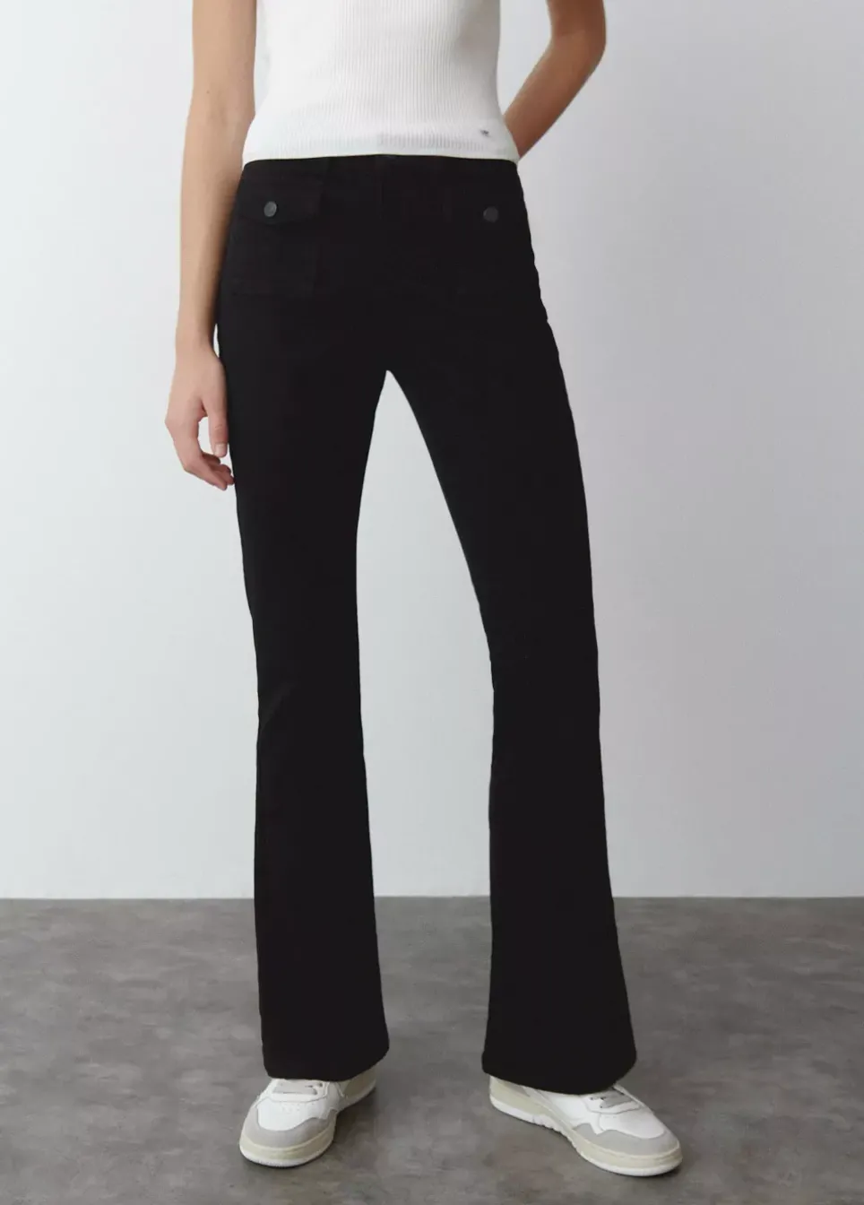 Pantalon Campana Bolsillos Frontales