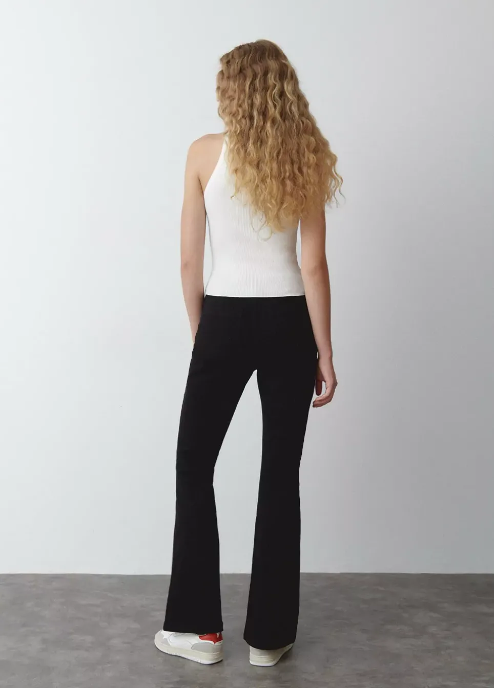 Pantalon Campana Bolsillos Frontales